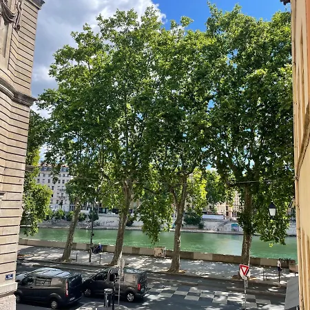 Cosy Au Coeur Du Vieux Apartmán *